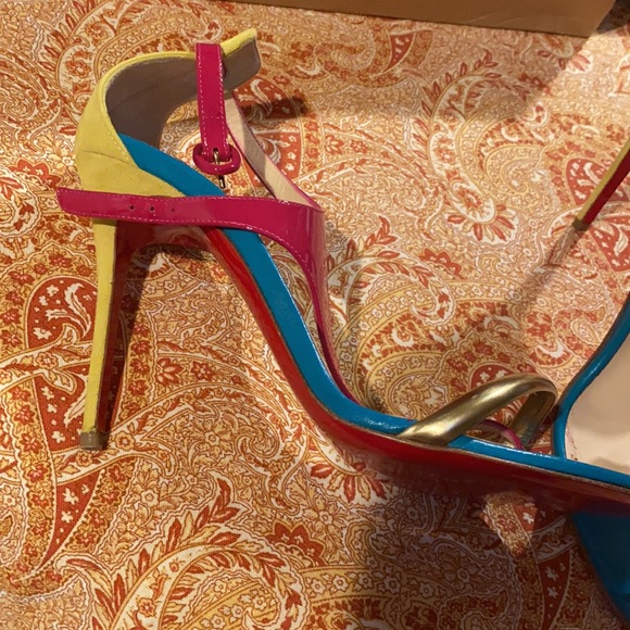Christian Louboutin / tricolor Athena Alta 100 Heels 38.5 - Picture 9 of 11